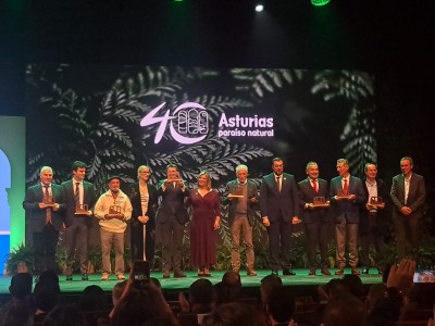 La Laboral celebra los 40 años de Asturias Paraíso Natural con una gala llena de música y reconocimientos