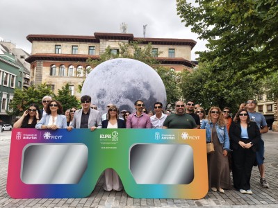 Asturias supera las 50.000 gafas homologadas repartidas para observar con seguridad el eclipse total de Sol